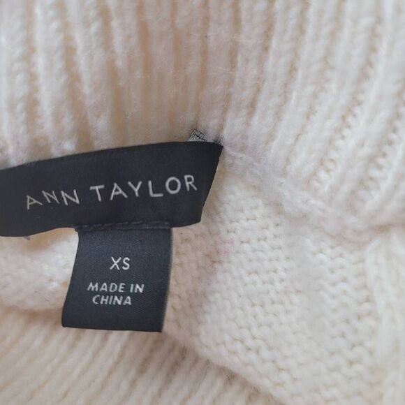 Ann Taylor Sweater Women's Extra Small Zig Zag Chevron Wool Blend Mock Neck Pink - Picture 4 of 9